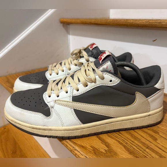 Nike Other - Nike Men's Black and Cream Sneakers